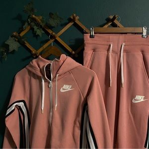Nike | Pink Tracksuit Jogger Jacket Set